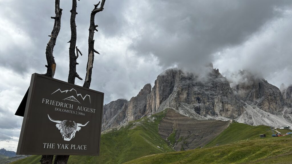 Rifugio Friedrich August al Passo Sella